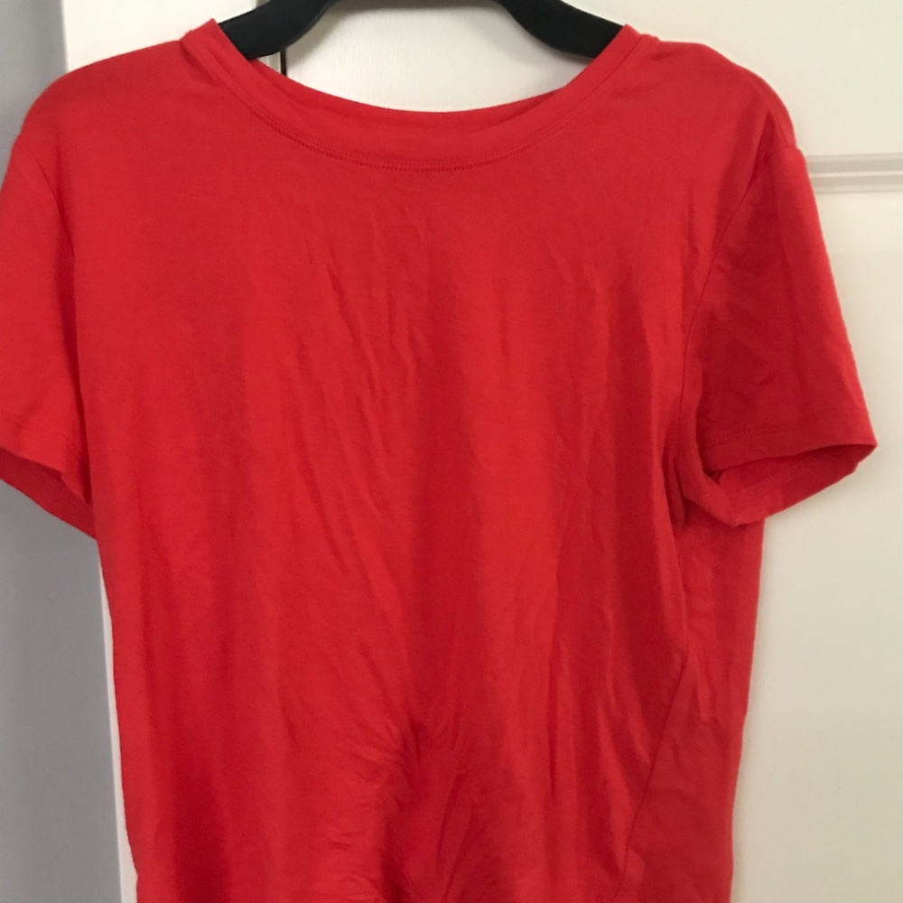 Red t-shirt - Picture 1 of 1